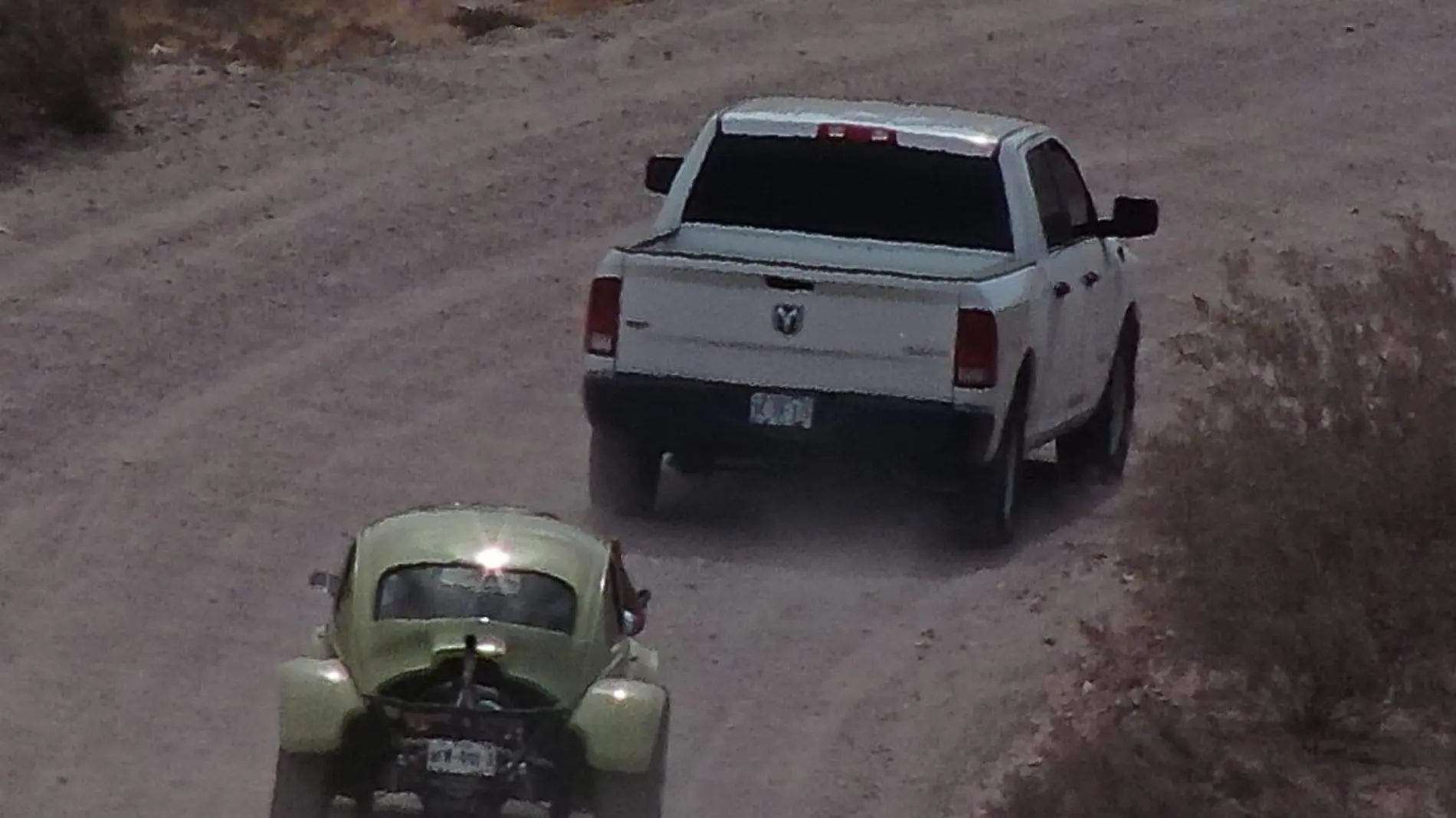 auto a exceso de velocidad en Bahía de Kino